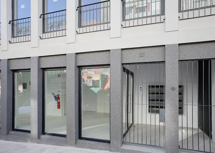 Liiiving In Porto-Modern & Glam Rooftop Apartment
