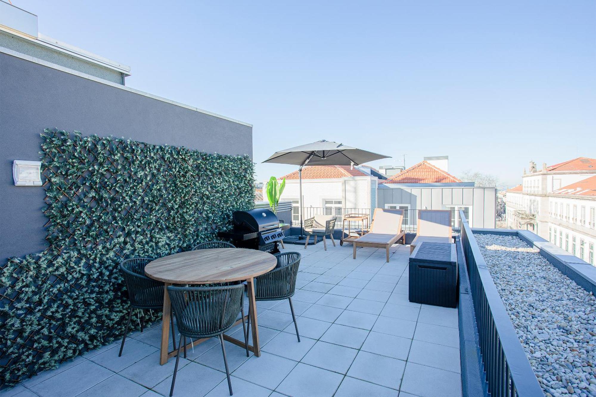 Liiiving In Porto-modern & Glam Rooftop * Porto