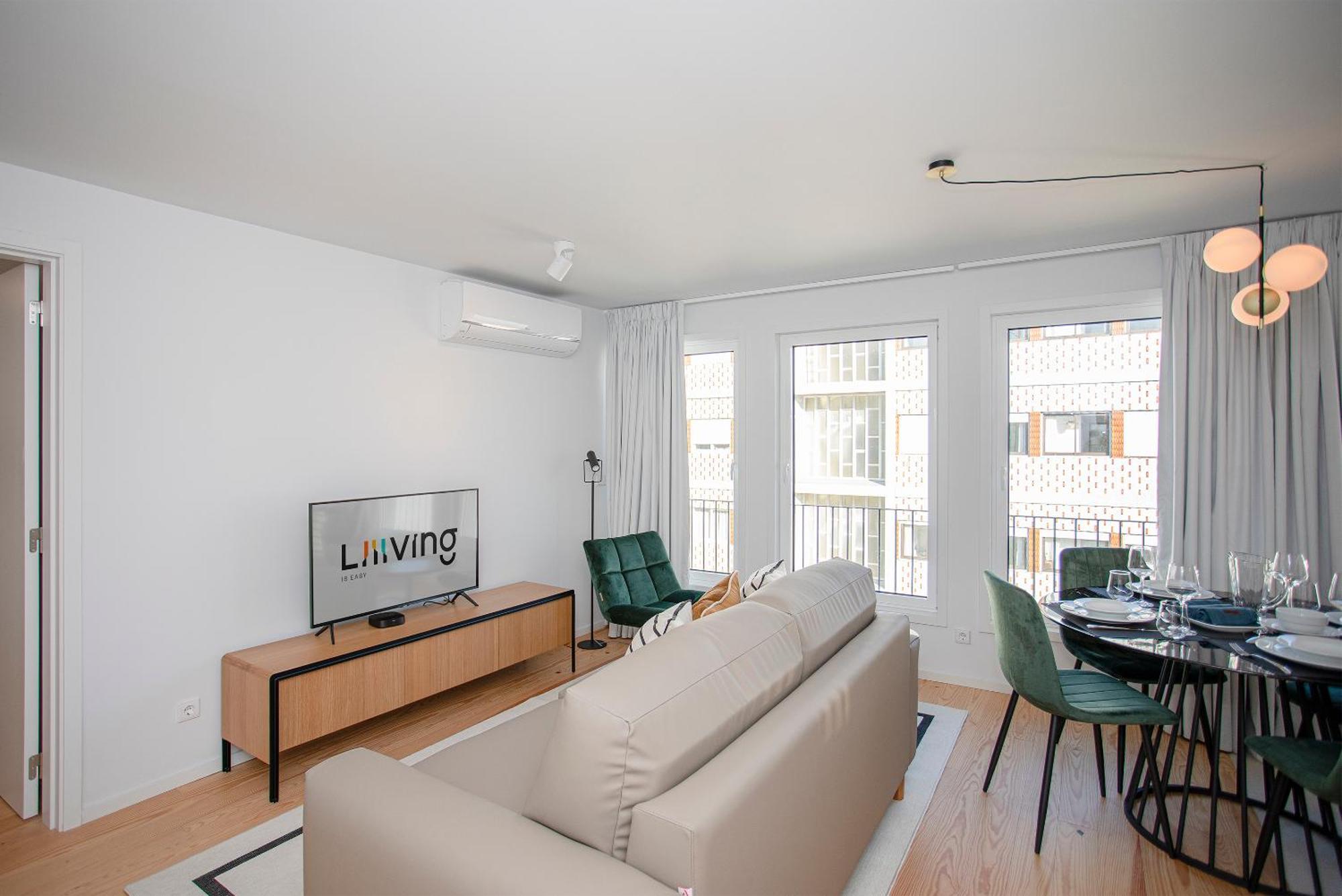 Liiiving In Porto-modern & Glam Rooftop