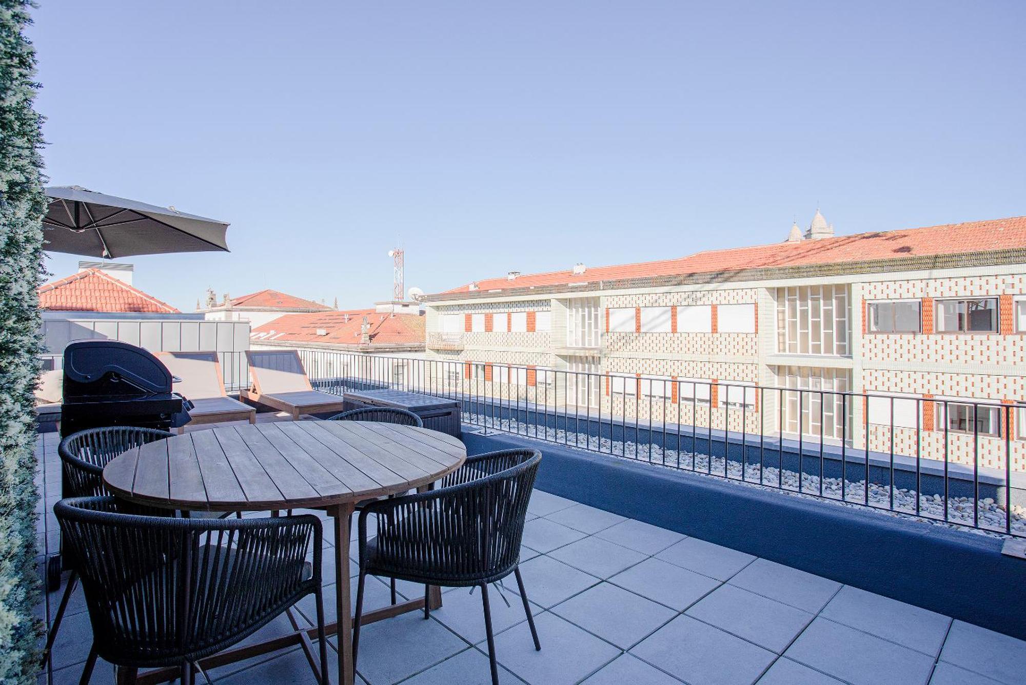 Apartment Liiiving In Porto-modern & Glam Rooftop *