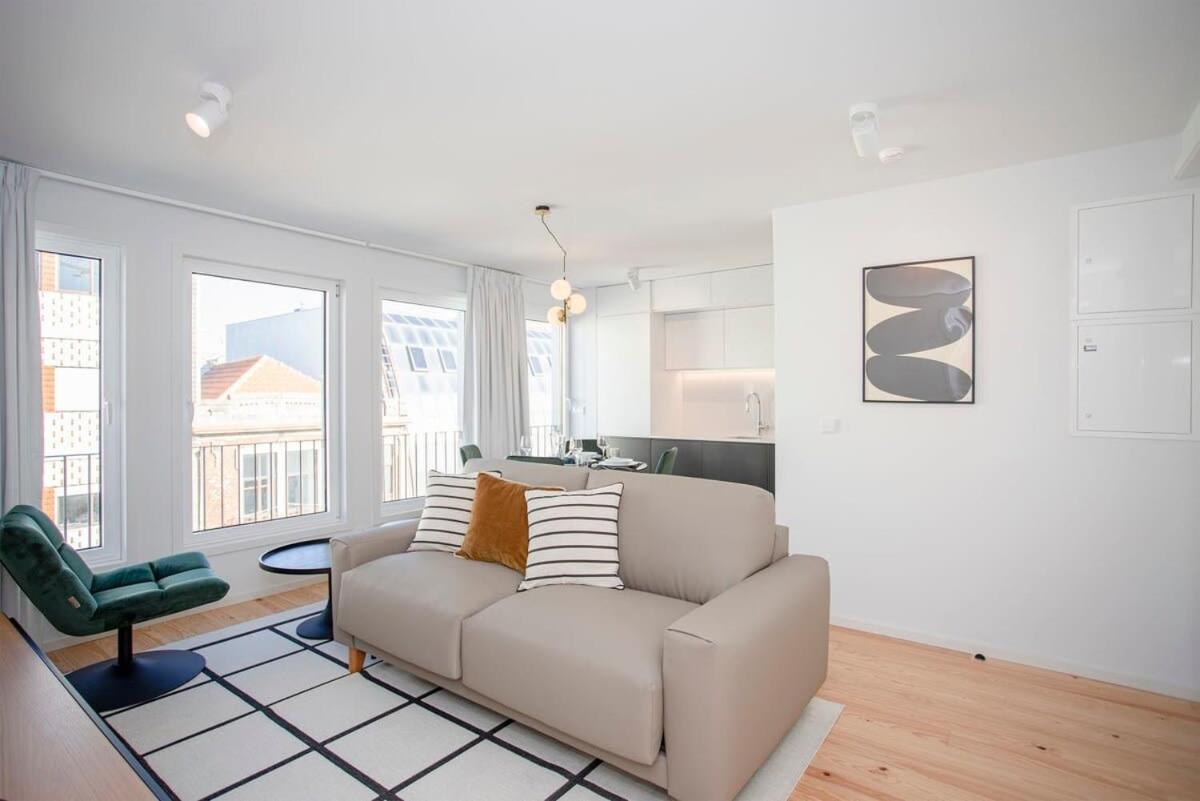 Apartament Liiiving In Porto-modern & Glam Rooftop *