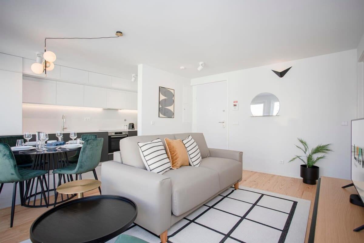 Liiiving In Porto-modern & Glam Rooftop *